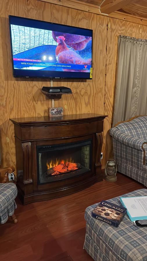 Country Cabins Hotel Chariton 外观 照片