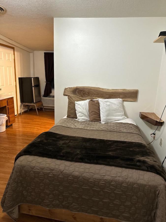 Country Cabins Hotel Chariton 外观 照片